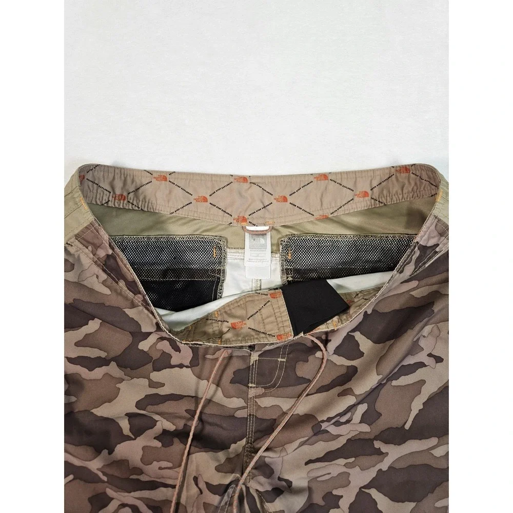 The North Face Classic V‎ RipStop Camo Hybrid Board Shorts Swim Trunks Men's 40